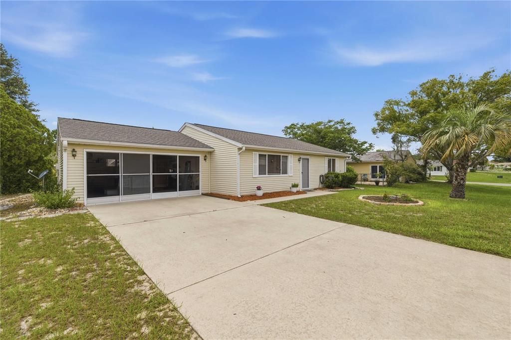 En Venta: $191,999 (2 camas, 2 baños, 1224 Pies cuadrados)
