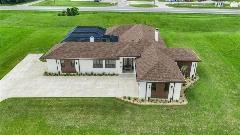 For Sale: $899,000 (3 beds, 4 baths, 2477 Square Feet)