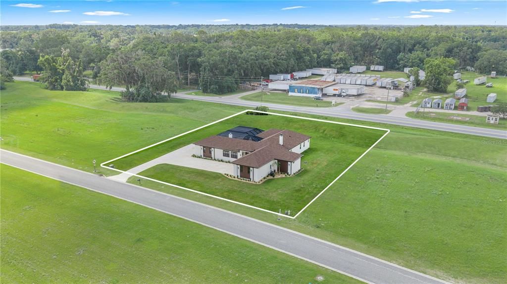 For Sale: $899,000 (3 beds, 4 baths, 2477 Square Feet)