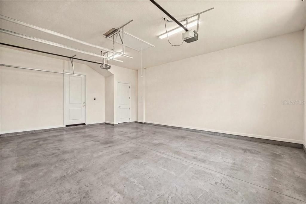 For Sale: $899,000 (3 beds, 4 baths, 2477 Square Feet)