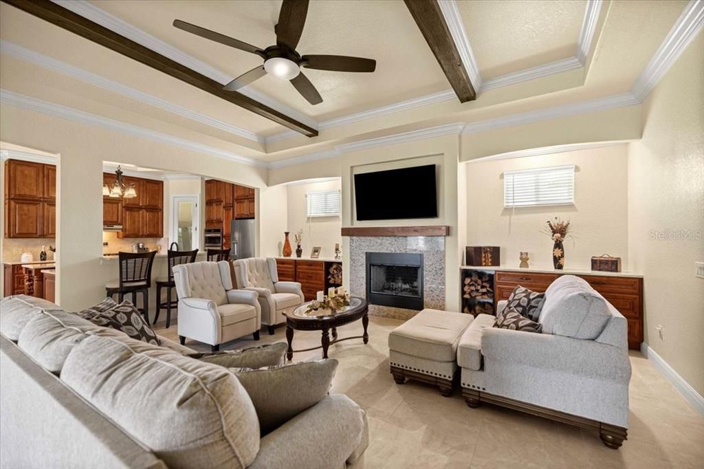 For Sale: $899,000 (3 beds, 4 baths, 2477 Square Feet)