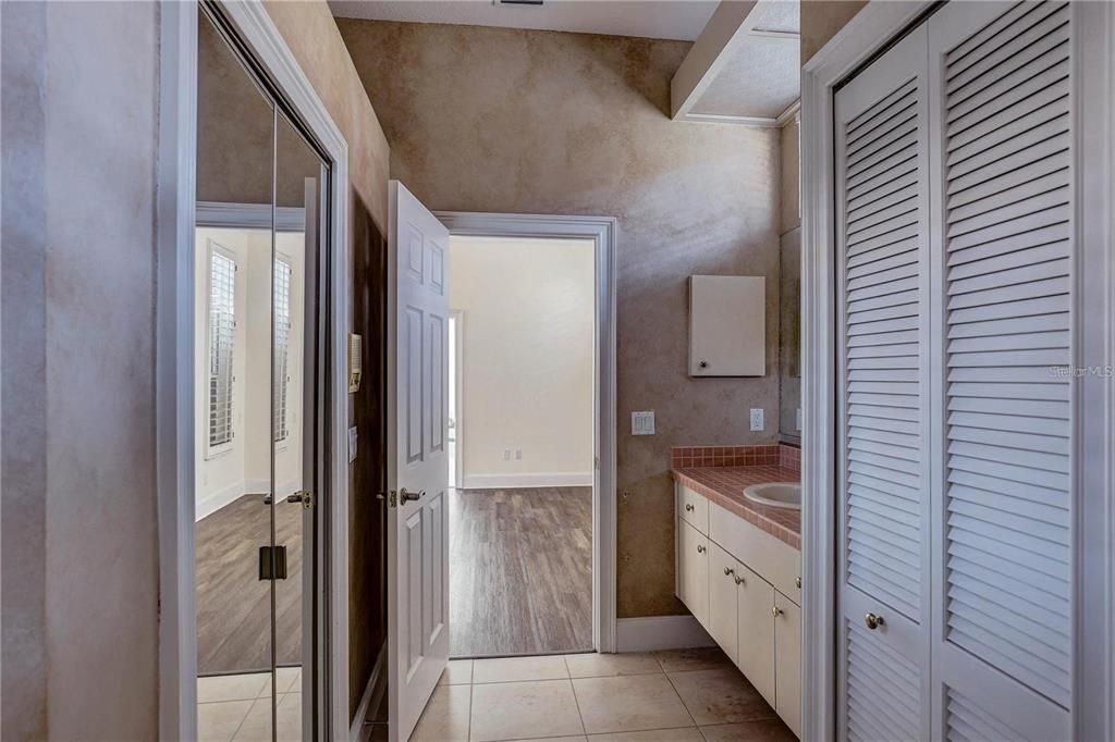 В аренду: $4,500 (4 спален, 4 ванн, 3365 Квадратных фут)