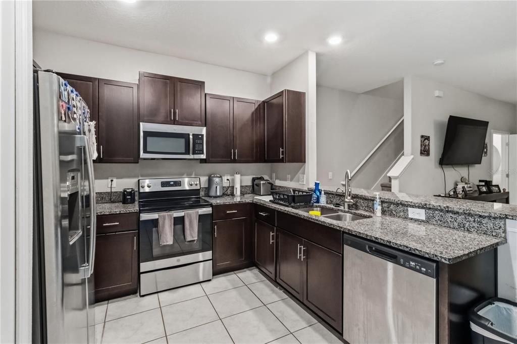 En Venta: $230,000 (3 camas, 2 baños, 1701 Pies cuadrados)