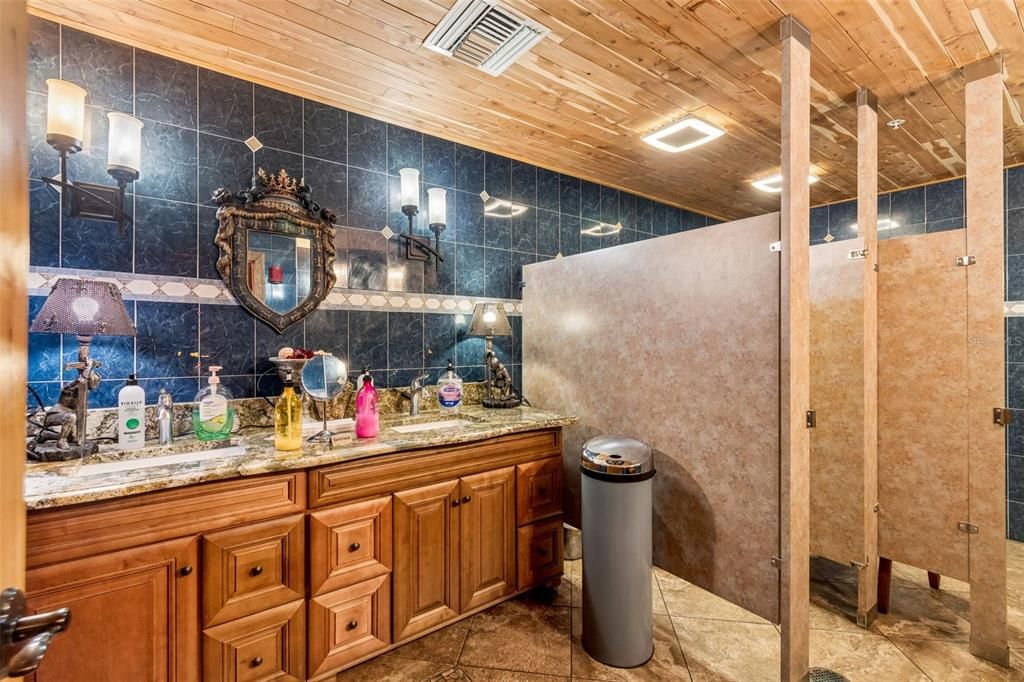 For Sale: $3,350,000 (0 beds, 0 baths, 6208 Square Feet)