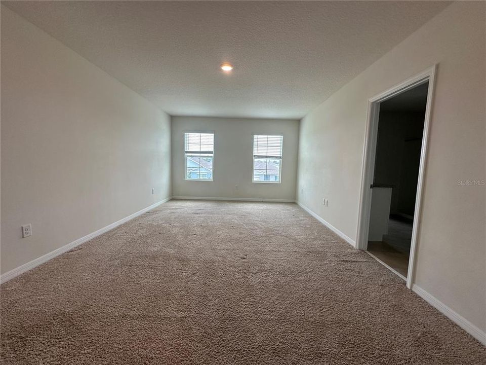 For Rent: $2,500 (5 beds, 3 baths, 2626 Square Feet)