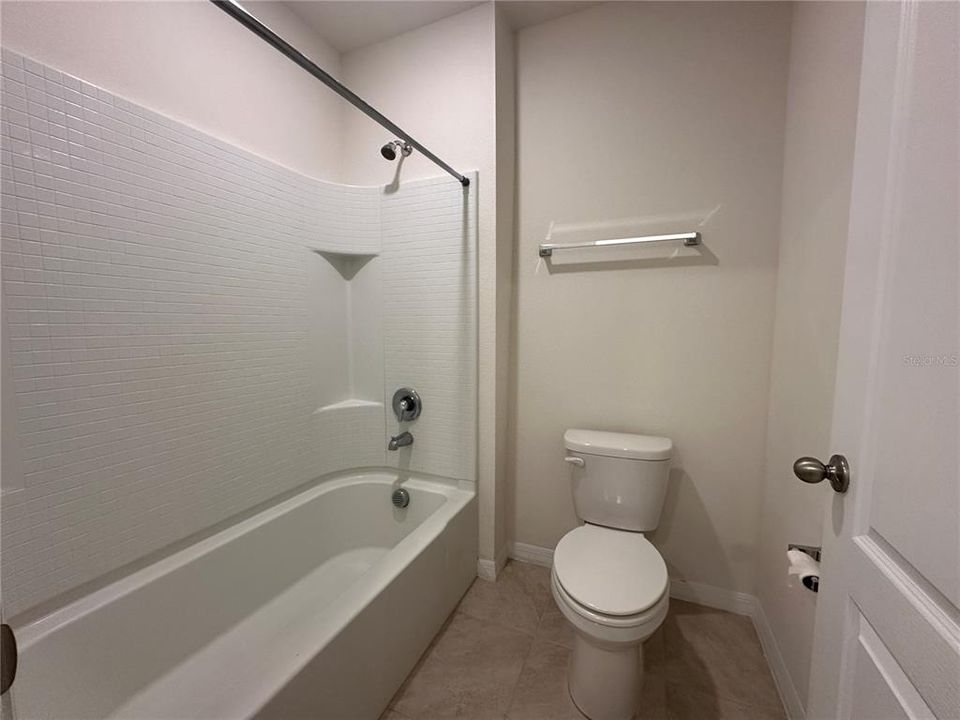 For Rent: $2,500 (5 beds, 3 baths, 2626 Square Feet)