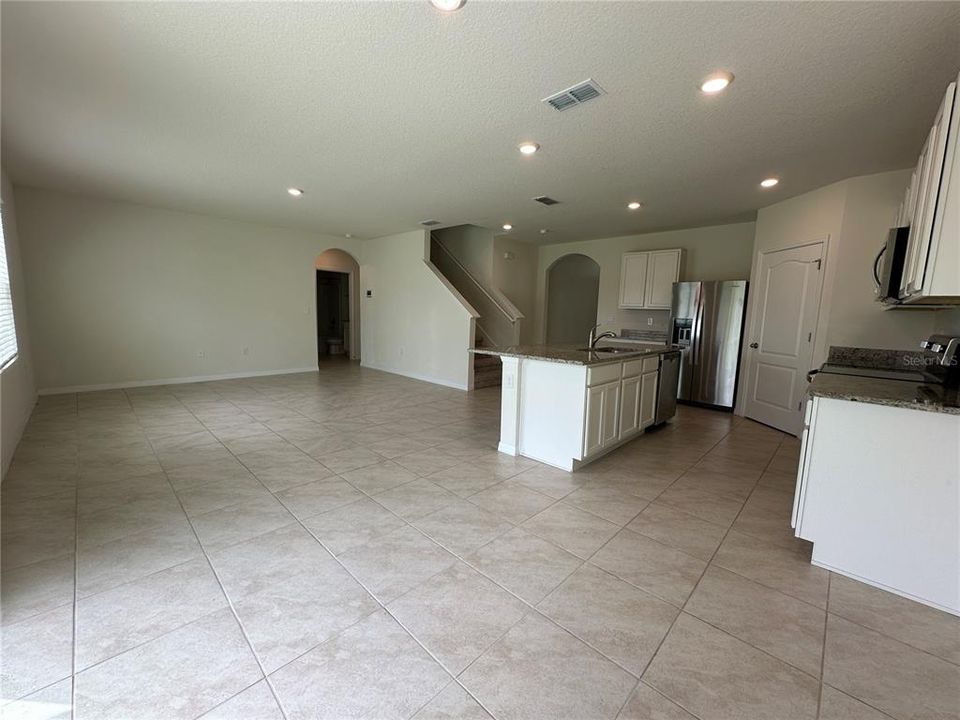 For Rent: $2,500 (5 beds, 3 baths, 2626 Square Feet)