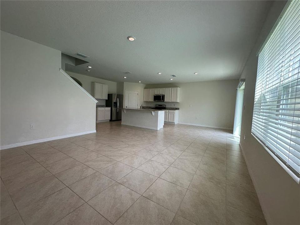 For Rent: $2,500 (5 beds, 3 baths, 2626 Square Feet)