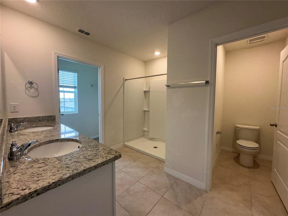 For Rent: $2,500 (5 beds, 3 baths, 2626 Square Feet)