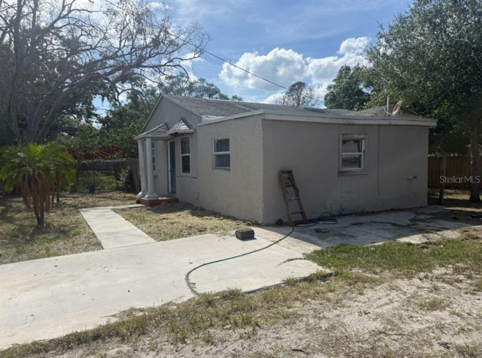 En Venta: $299,000 (3 camas, 1 baños, 884 Pies cuadrados)