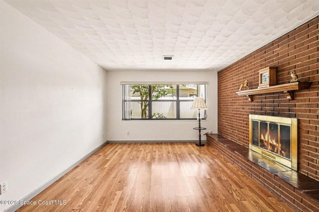 En Venta: $289,000 (3 camas, 2 baños, 1450 Pies cuadrados)