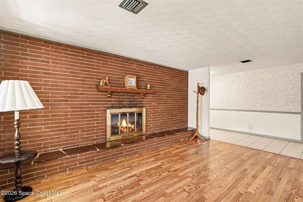 En Venta: $289,000 (3 camas, 2 baños, 1450 Pies cuadrados)