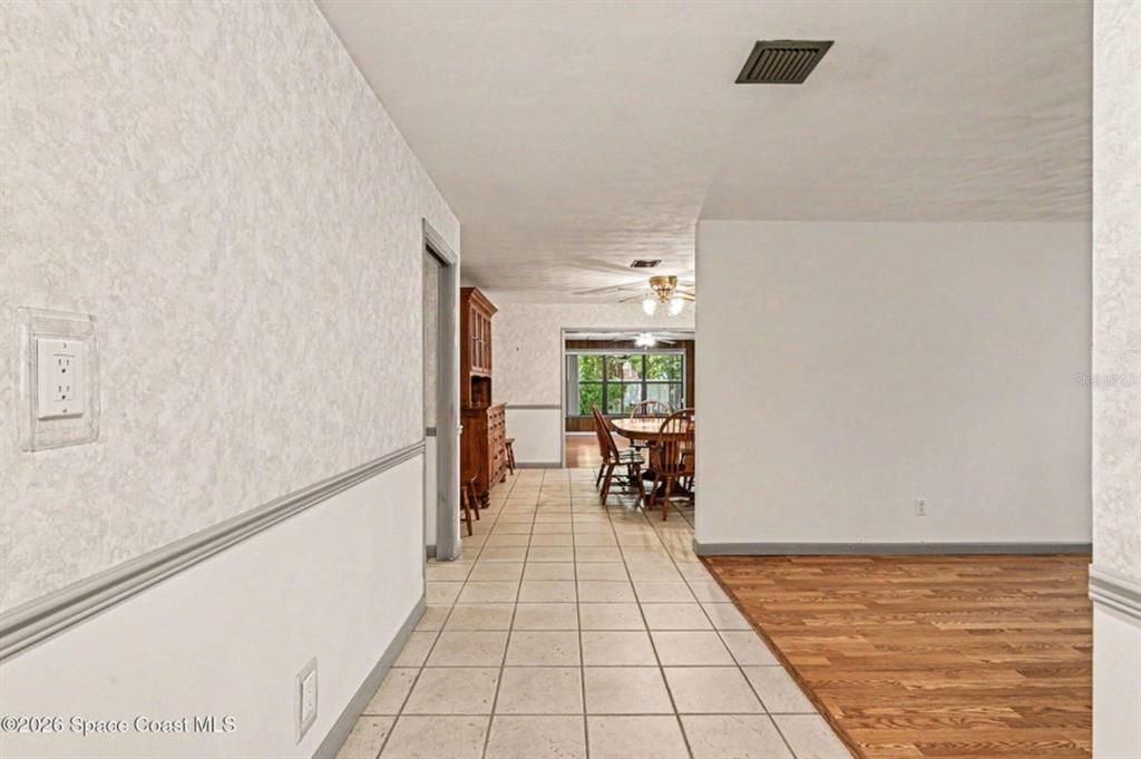 En Venta: $289,000 (3 camas, 2 baños, 1450 Pies cuadrados)