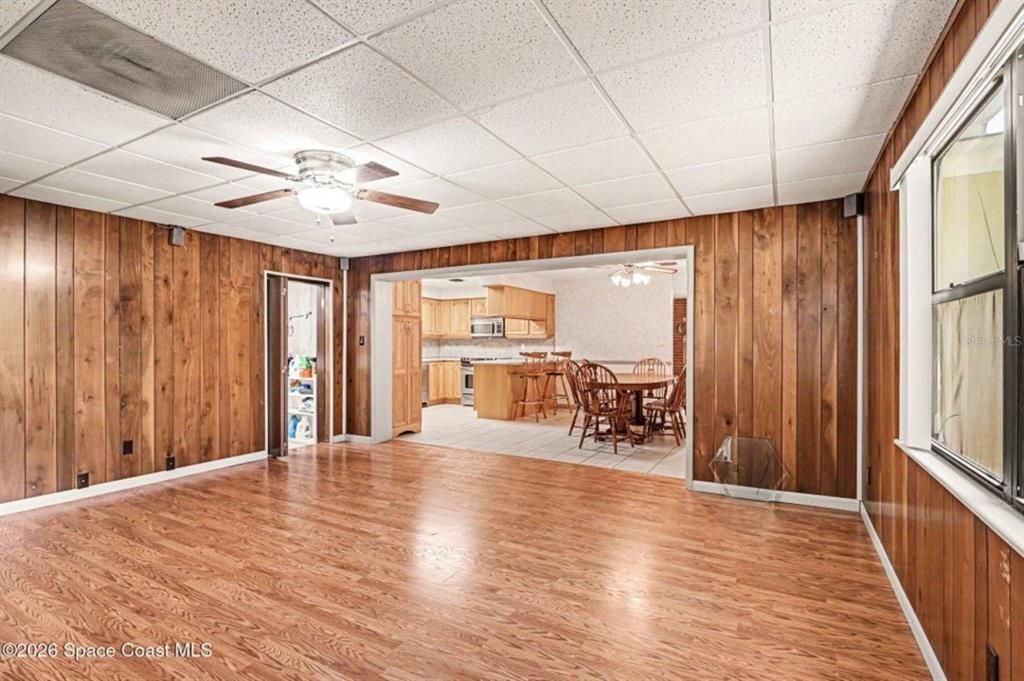 En Venta: $289,000 (3 camas, 2 baños, 1450 Pies cuadrados)