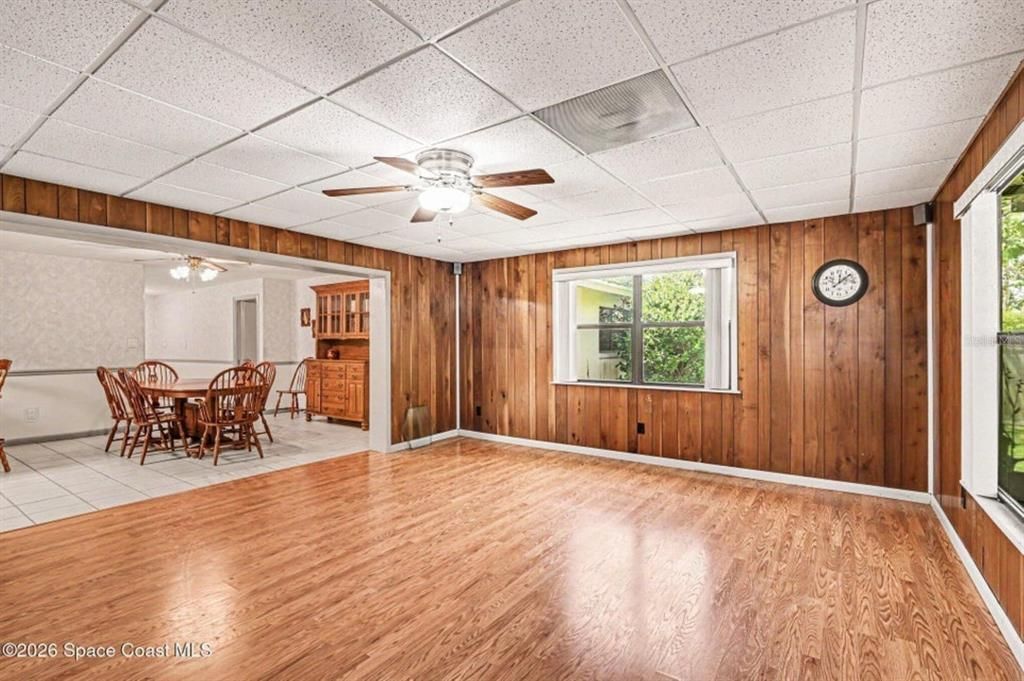 En Venta: $289,000 (3 camas, 2 baños, 1450 Pies cuadrados)