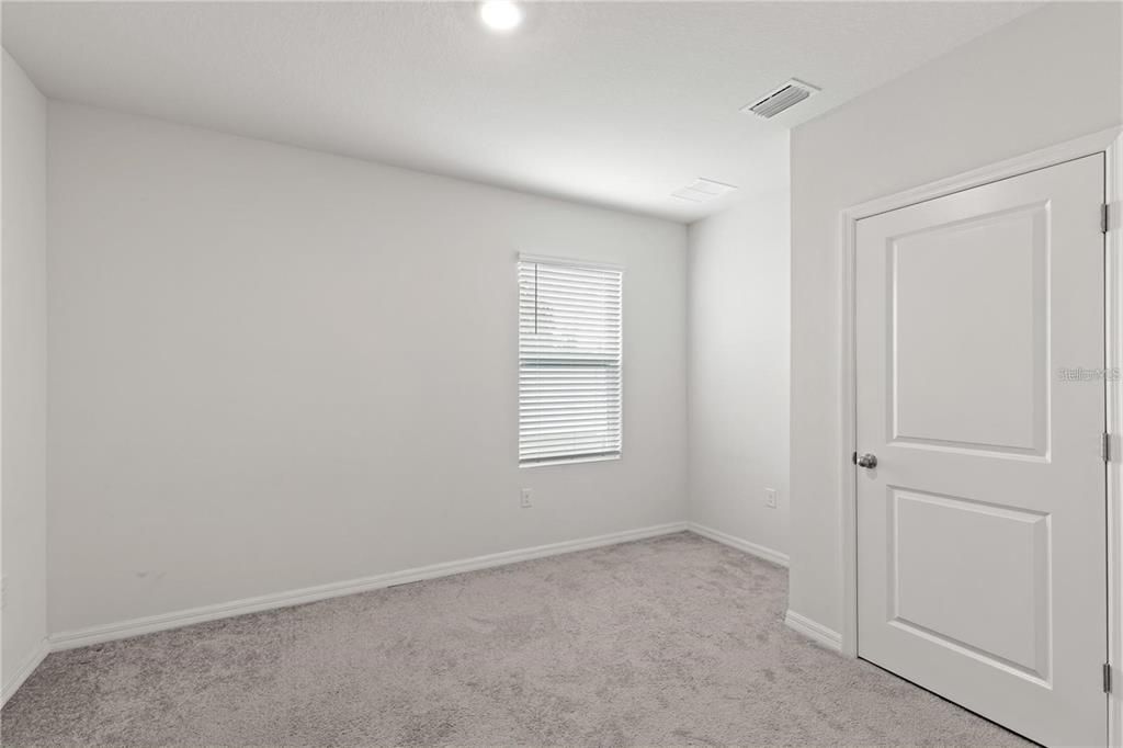 For Sale: $449,000 (5 beds, 3 baths, 2447 Square Feet)