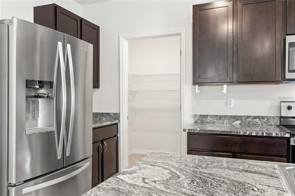 For Sale: $449,000 (5 beds, 3 baths, 2447 Square Feet)