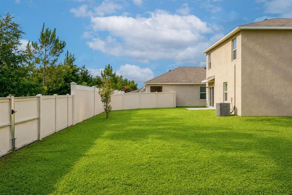 For Sale: $449,000 (5 beds, 3 baths, 2447 Square Feet)