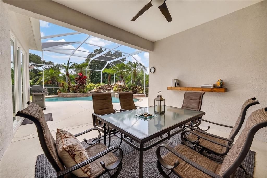 For Sale: $718,000 (4 beds, 3 baths, 2900 Square Feet)