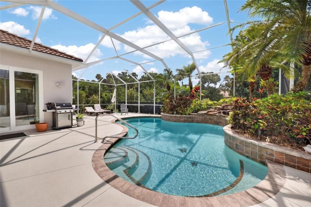 For Sale: $718,000 (4 beds, 3 baths, 2900 Square Feet)
