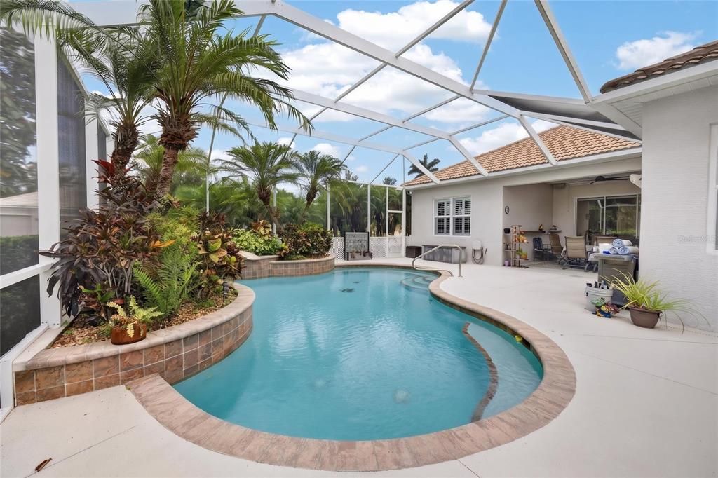 For Sale: $718,000 (4 beds, 3 baths, 2900 Square Feet)
