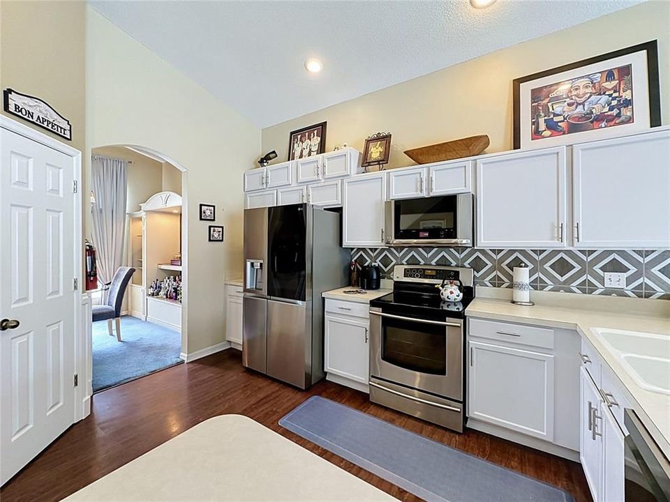 Active With Contract: $397,000 (4 beds, 3 baths, 2376 Square Feet)