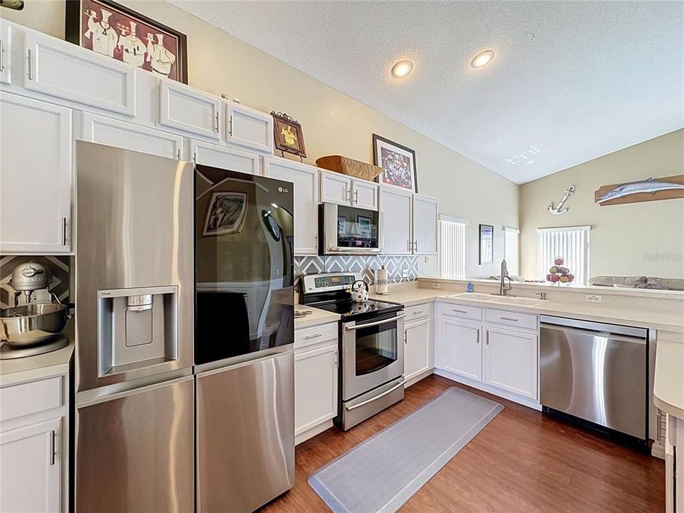 Active With Contract: $397,000 (4 beds, 3 baths, 2376 Square Feet)