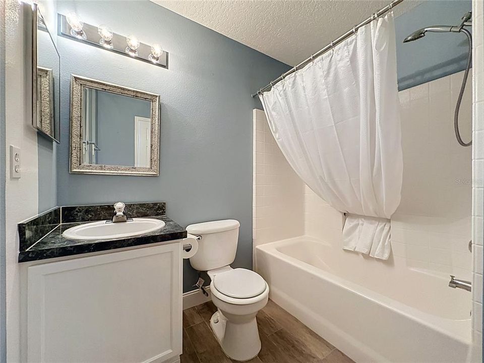 Active With Contract: $397,000 (4 beds, 3 baths, 2376 Square Feet)