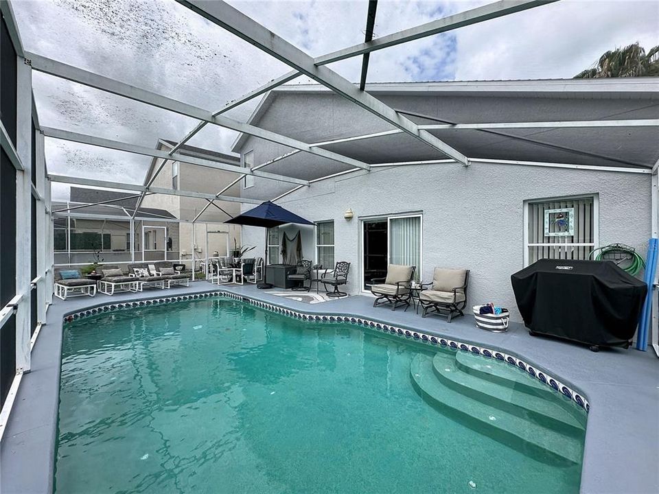 Active With Contract: $397,000 (4 beds, 3 baths, 2376 Square Feet)