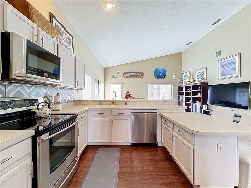 Active With Contract: $397,000 (4 beds, 3 baths, 2376 Square Feet)