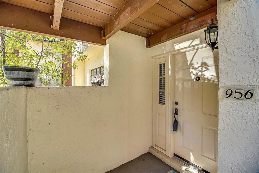For Sale: $234,900 (2 beds, 1 baths, 1024 Square Feet)
