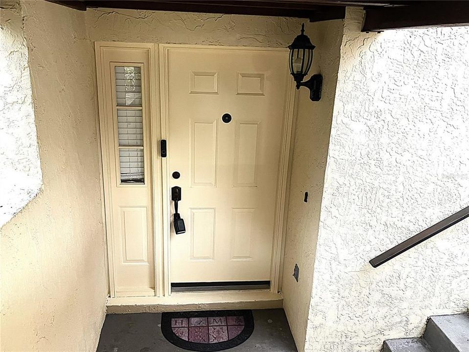 For Sale: $199,900 (2 beds, 1 baths, 1024 Square Feet)