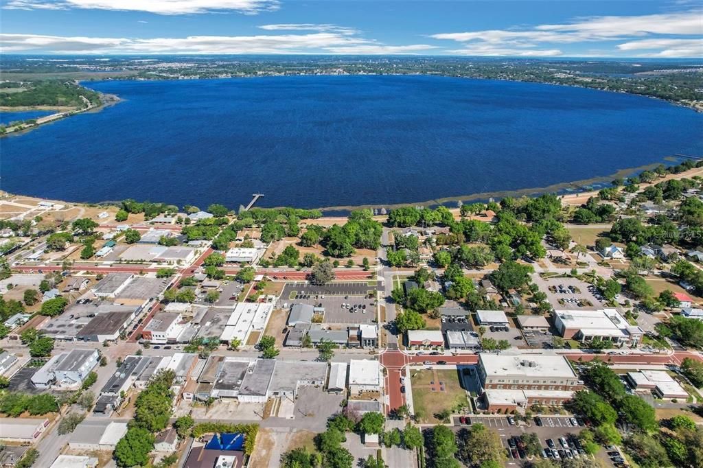 For Sale: $234,900 (2 beds, 1 baths, 1024 Square Feet)