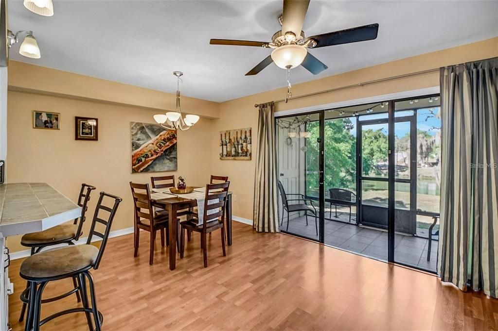 For Sale: $234,900 (2 beds, 1 baths, 1024 Square Feet)