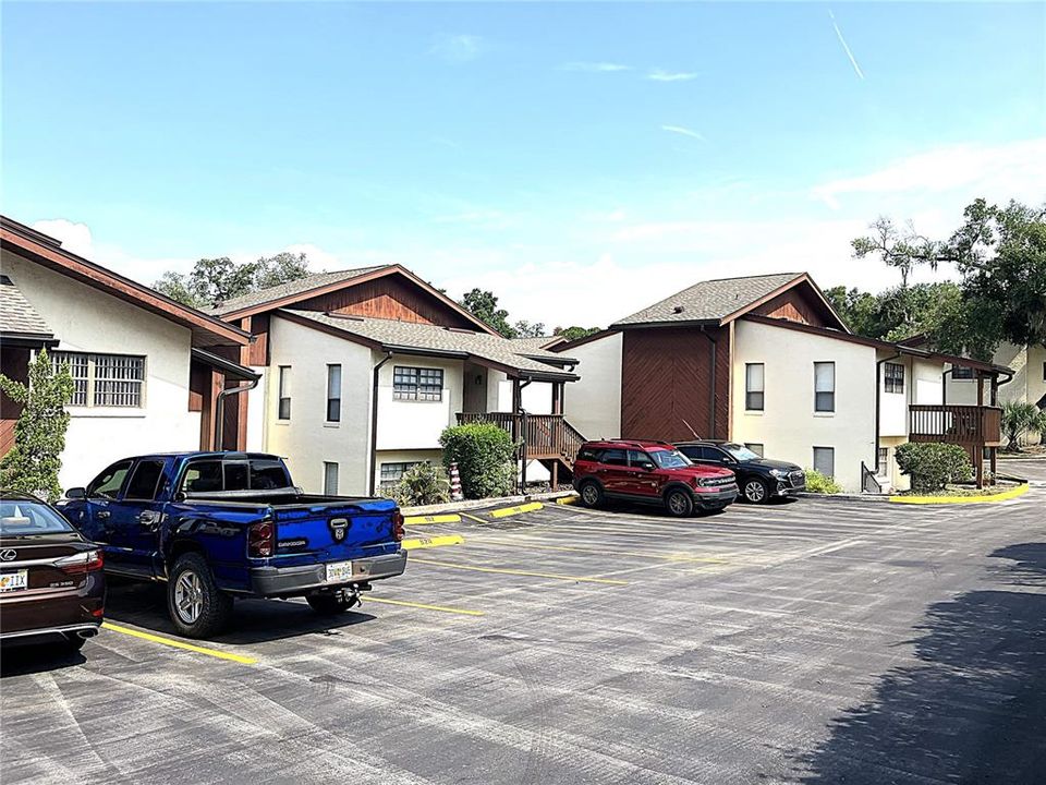 For Sale: $199,900 (2 beds, 1 baths, 1024 Square Feet)