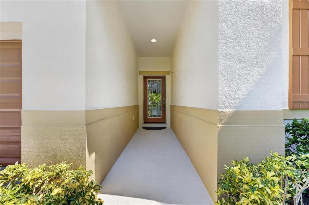 For Sale: $419,900 (4 beds, 2 baths, 2007 Square Feet)