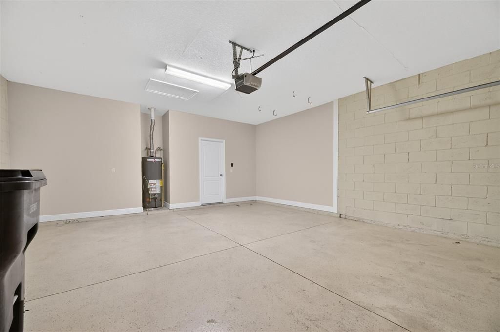 For Sale: $419,900 (4 beds, 2 baths, 2007 Square Feet)