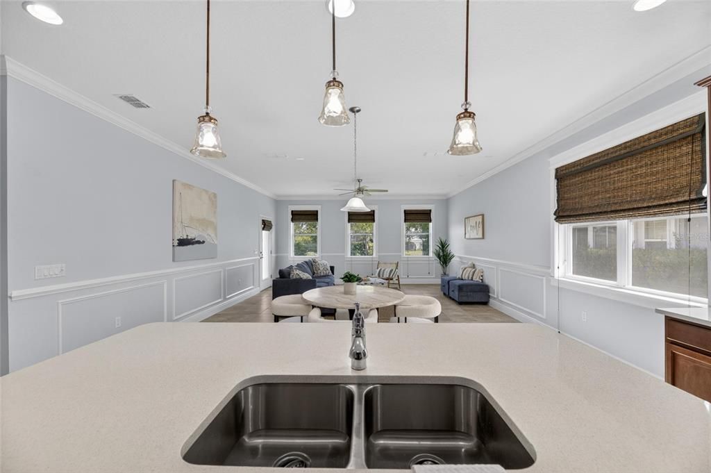 For Sale: $419,900 (4 beds, 2 baths, 2007 Square Feet)