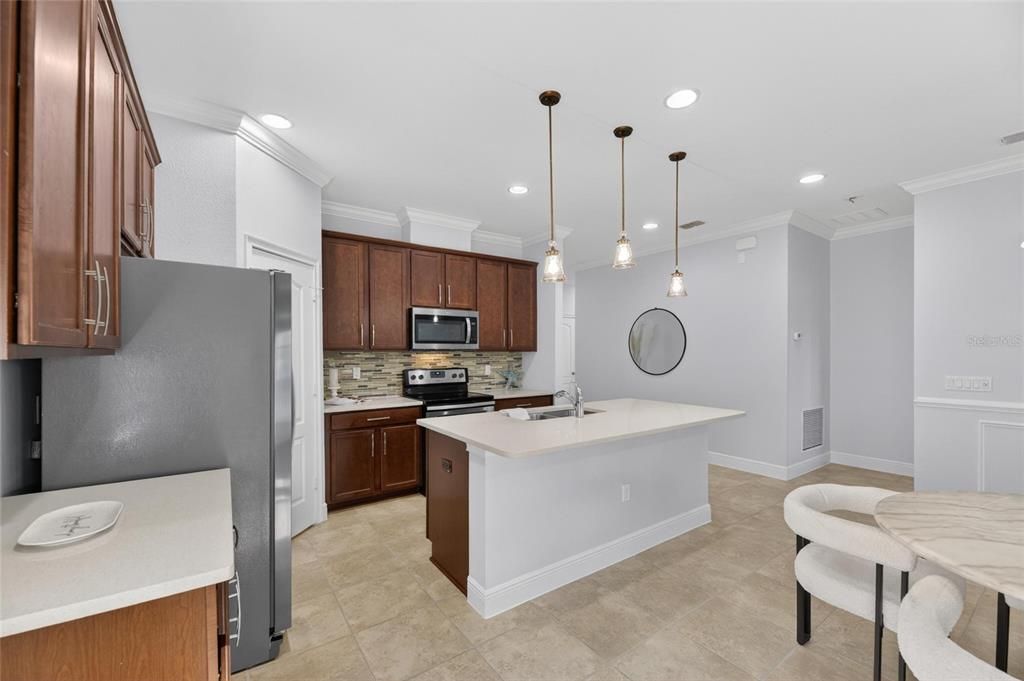 For Sale: $419,900 (4 beds, 2 baths, 2007 Square Feet)