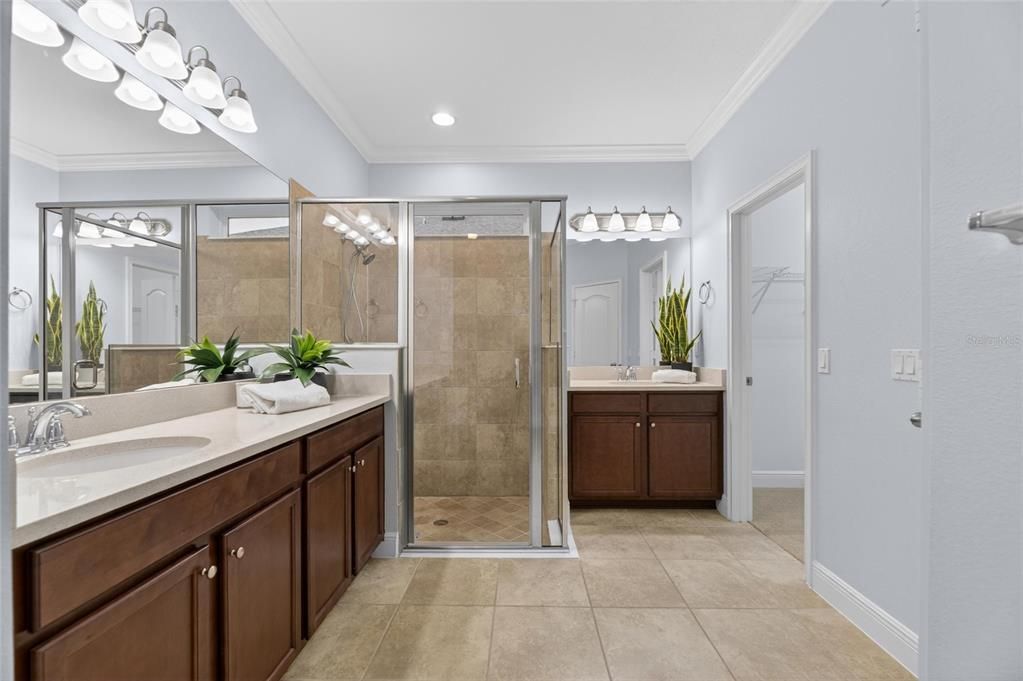 For Sale: $419,900 (4 beds, 2 baths, 2007 Square Feet)