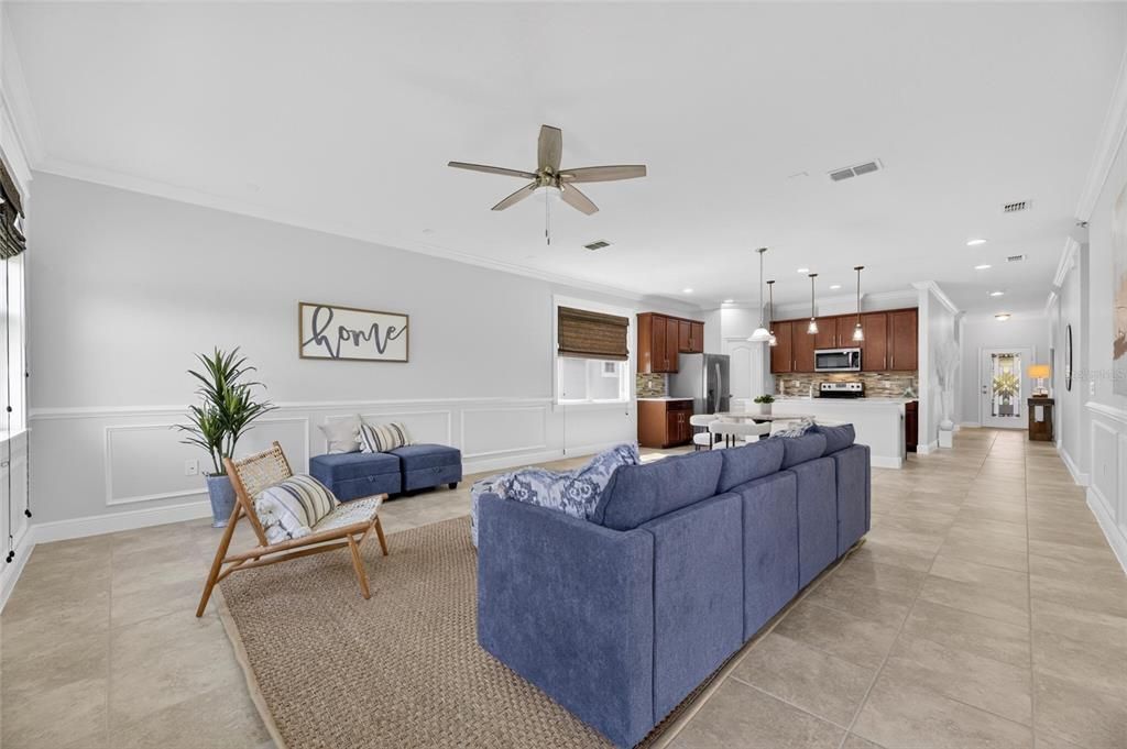 For Sale: $419,900 (4 beds, 2 baths, 2007 Square Feet)