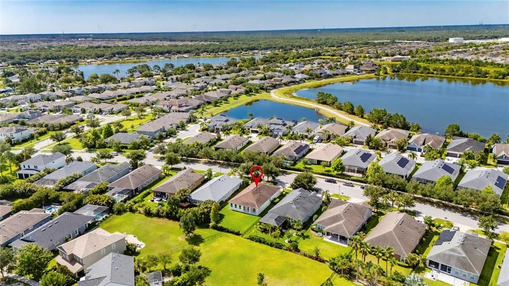 For Sale: $419,900 (4 beds, 2 baths, 2007 Square Feet)