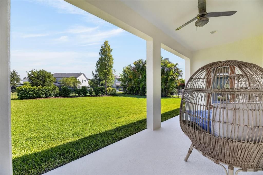 For Sale: $419,900 (4 beds, 2 baths, 2007 Square Feet)