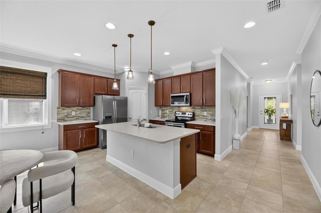 For Sale: $419,900 (4 beds, 2 baths, 2007 Square Feet)