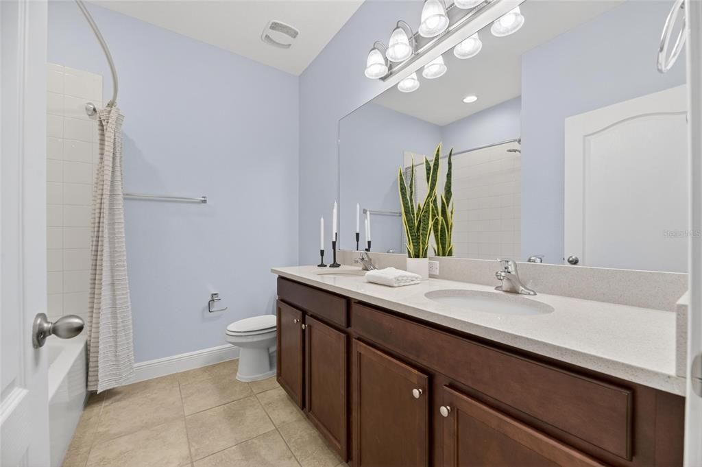 For Sale: $419,900 (4 beds, 2 baths, 2007 Square Feet)