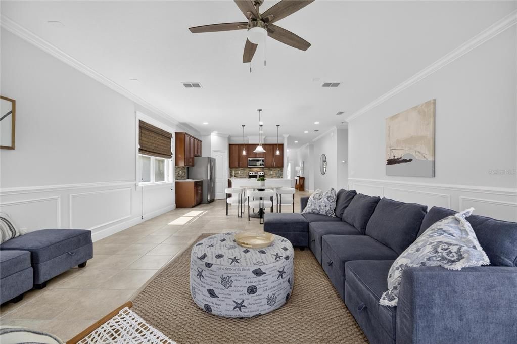 For Sale: $419,900 (4 beds, 2 baths, 2007 Square Feet)