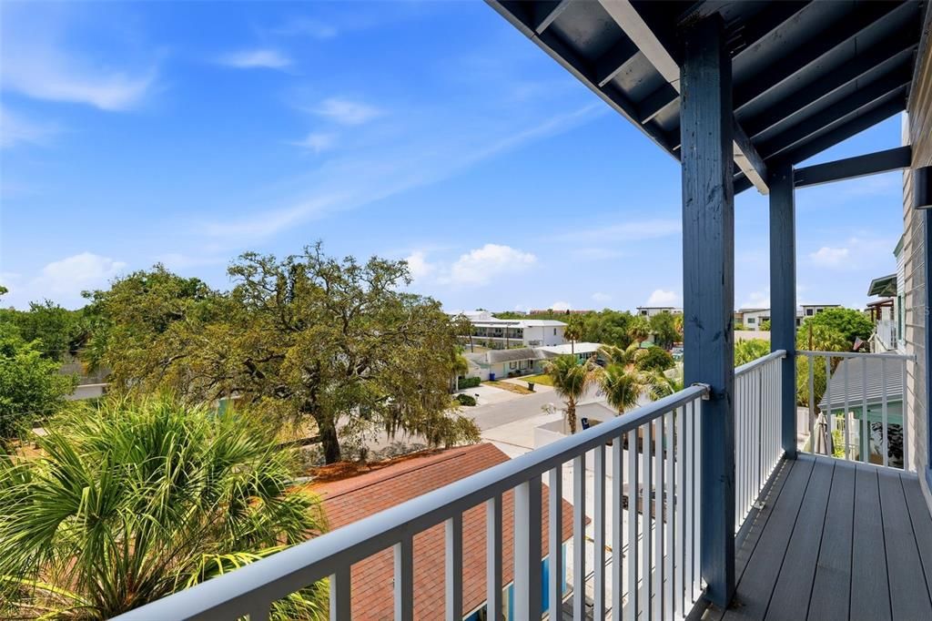 For Rent: $4,000 (3 beds, 3 baths, 1970 Square Feet)