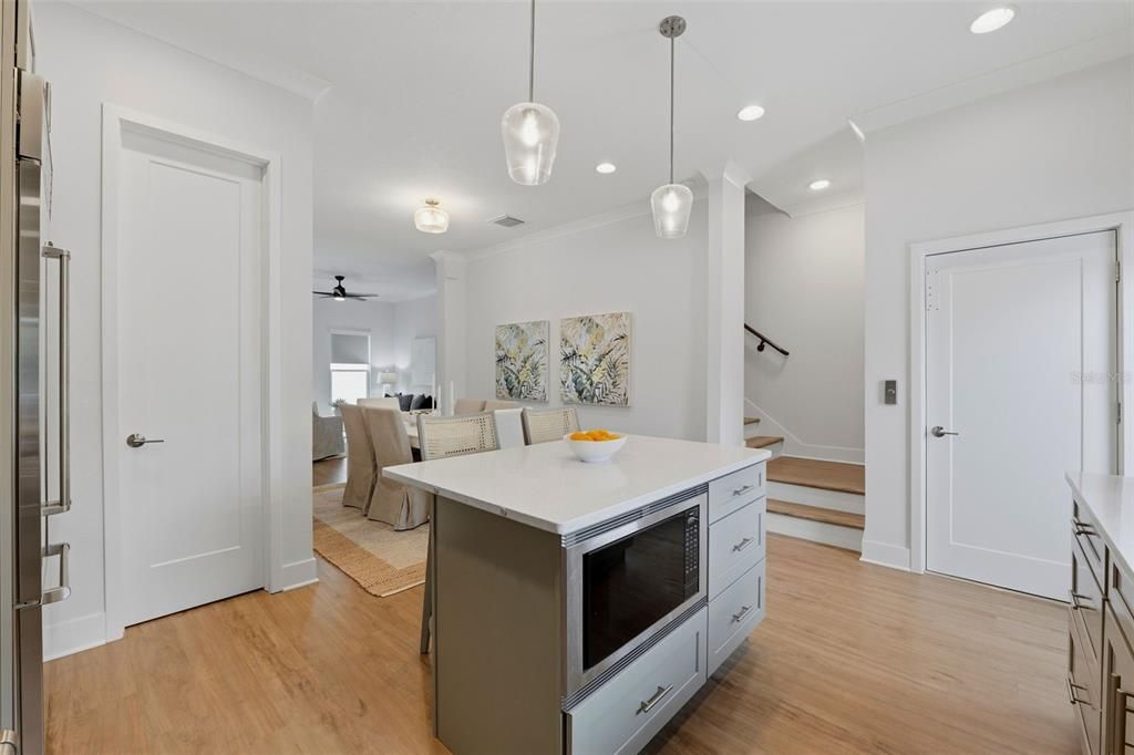 For Rent: $4,000 (3 beds, 3 baths, 1970 Square Feet)