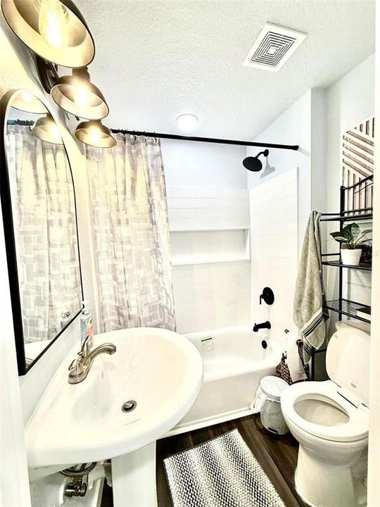 En Venta: $349,900 (3 camas, 2 baños, 1264 Pies cuadrados)
