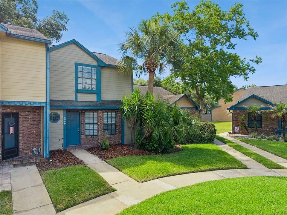 For Sale: $274,900 (2 beds, 2 baths, 1223 Square Feet)